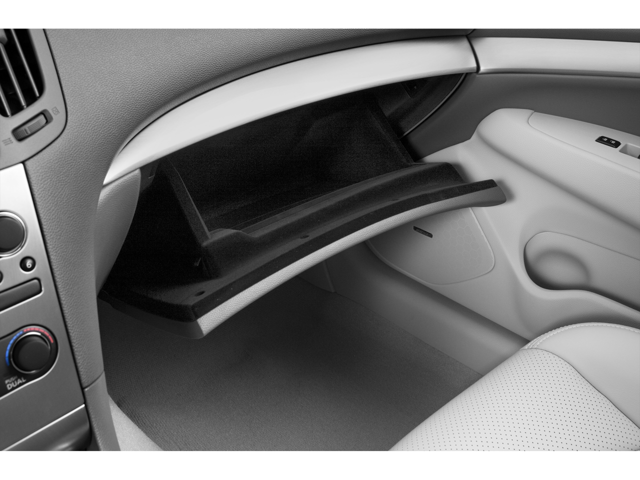 2015 INFINITI Q40 4dr Sdn AWD