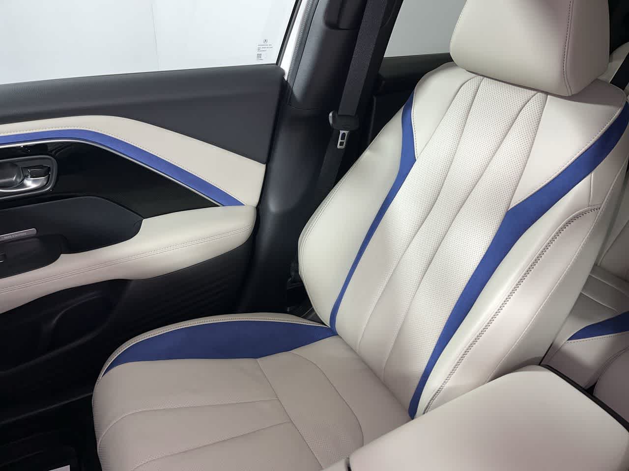 2025 Acura ADX w/A-Spec Advance Package