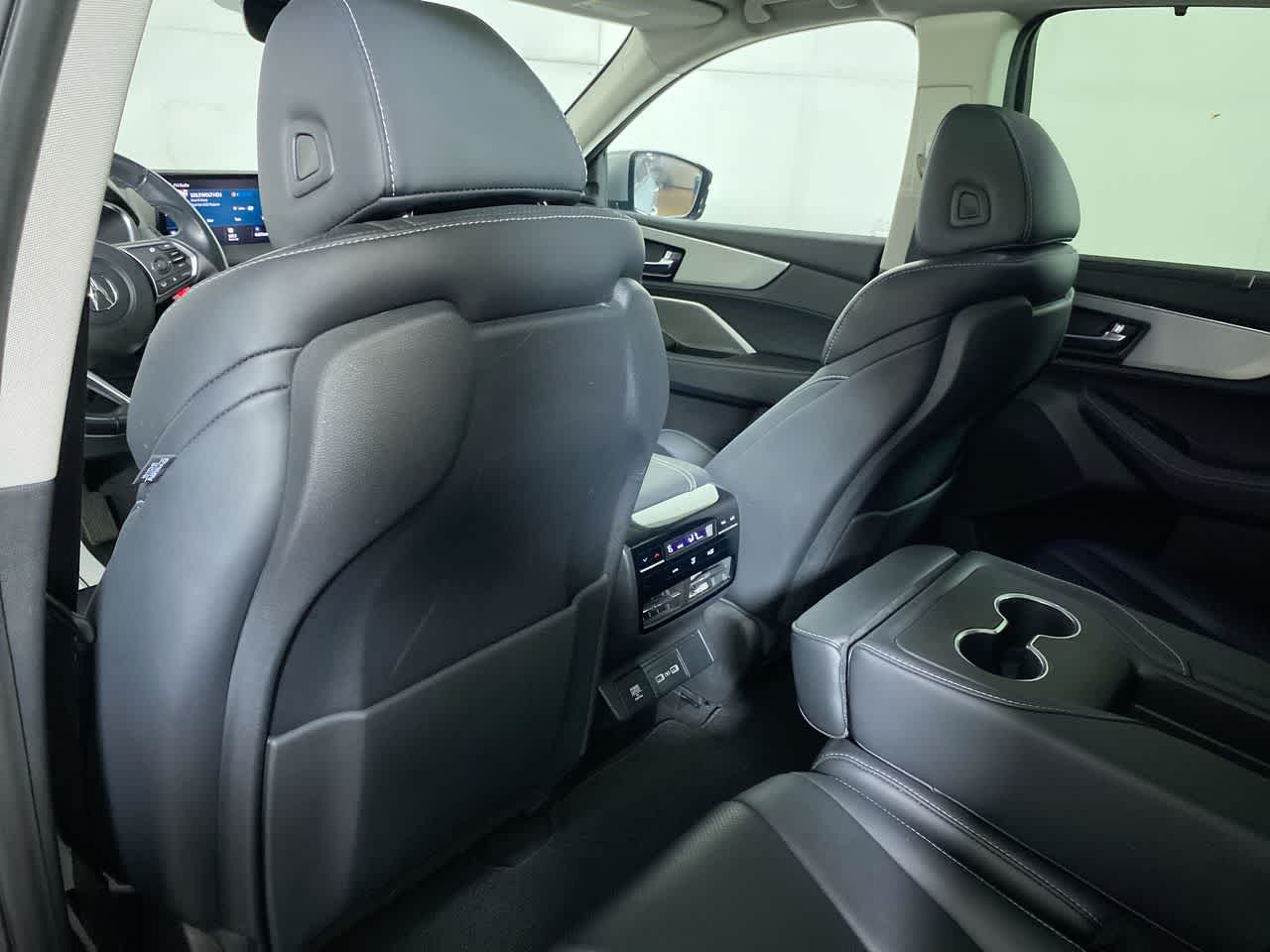 2023 Acura MDX w/Technology Package