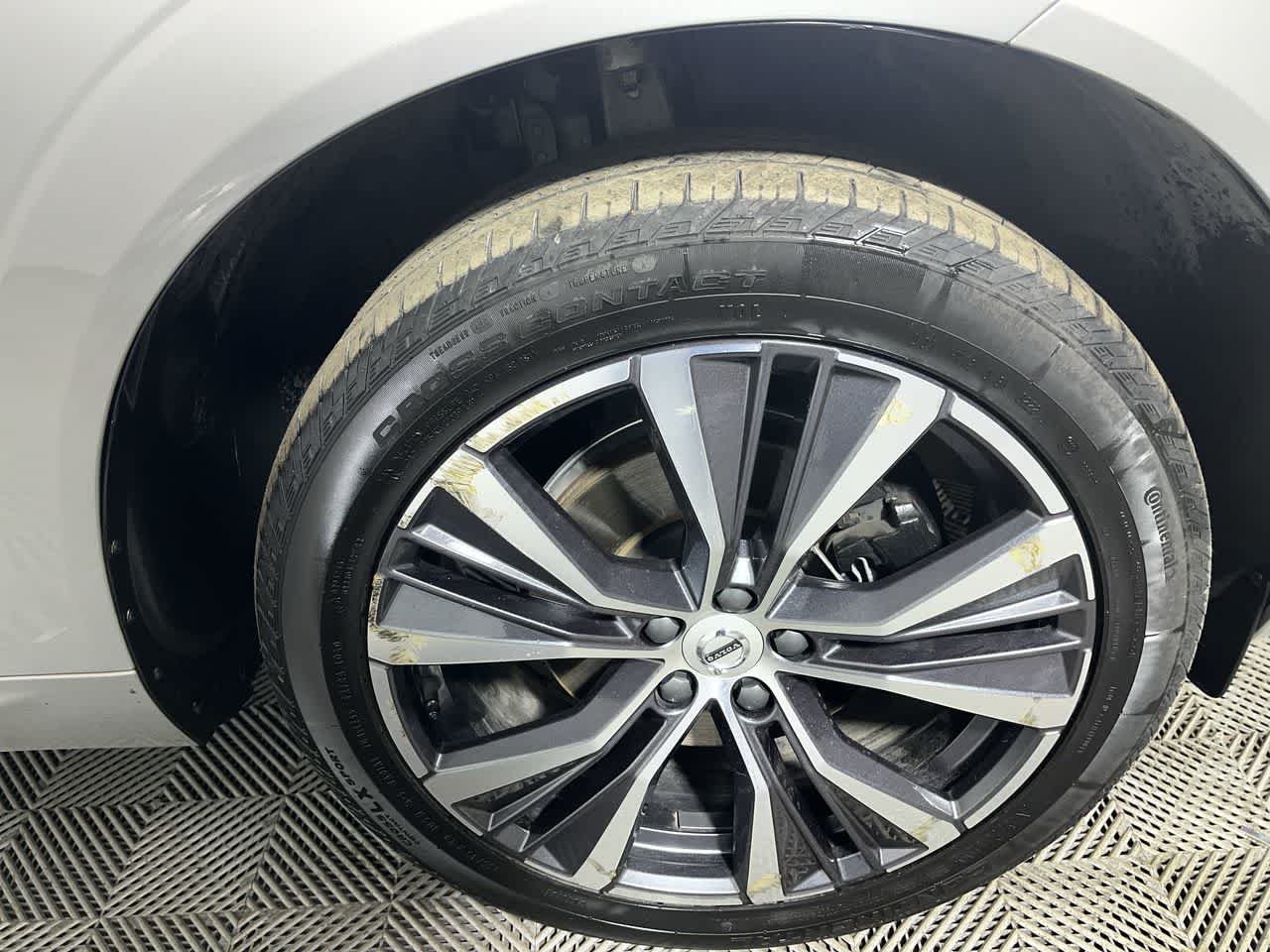 2022 Volvo XC60 Momentum