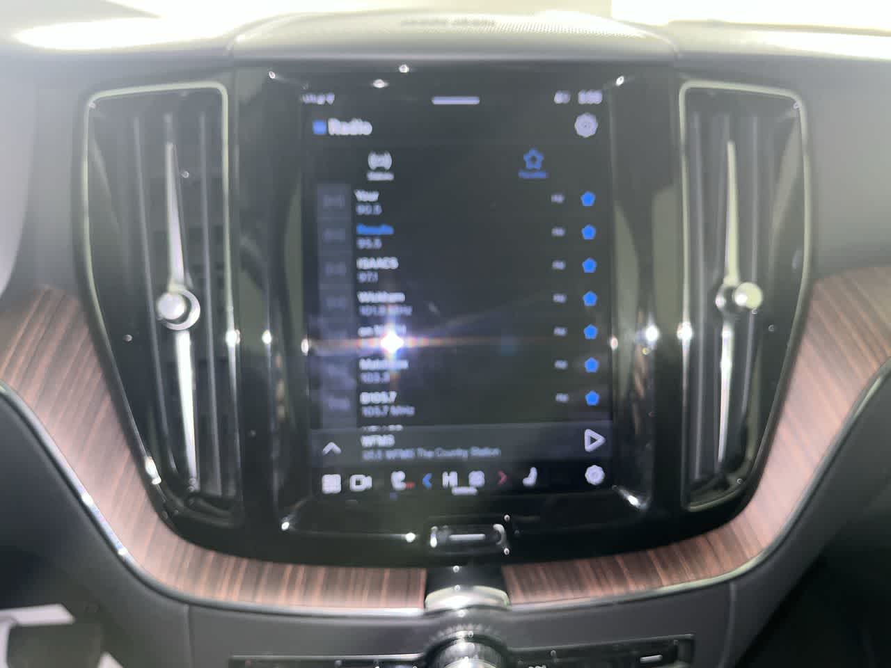 2022 Volvo XC60 Momentum