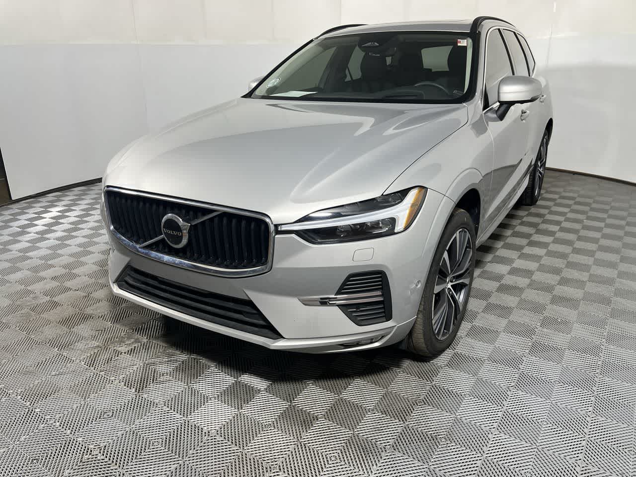 2022 Volvo XC60 Momentum