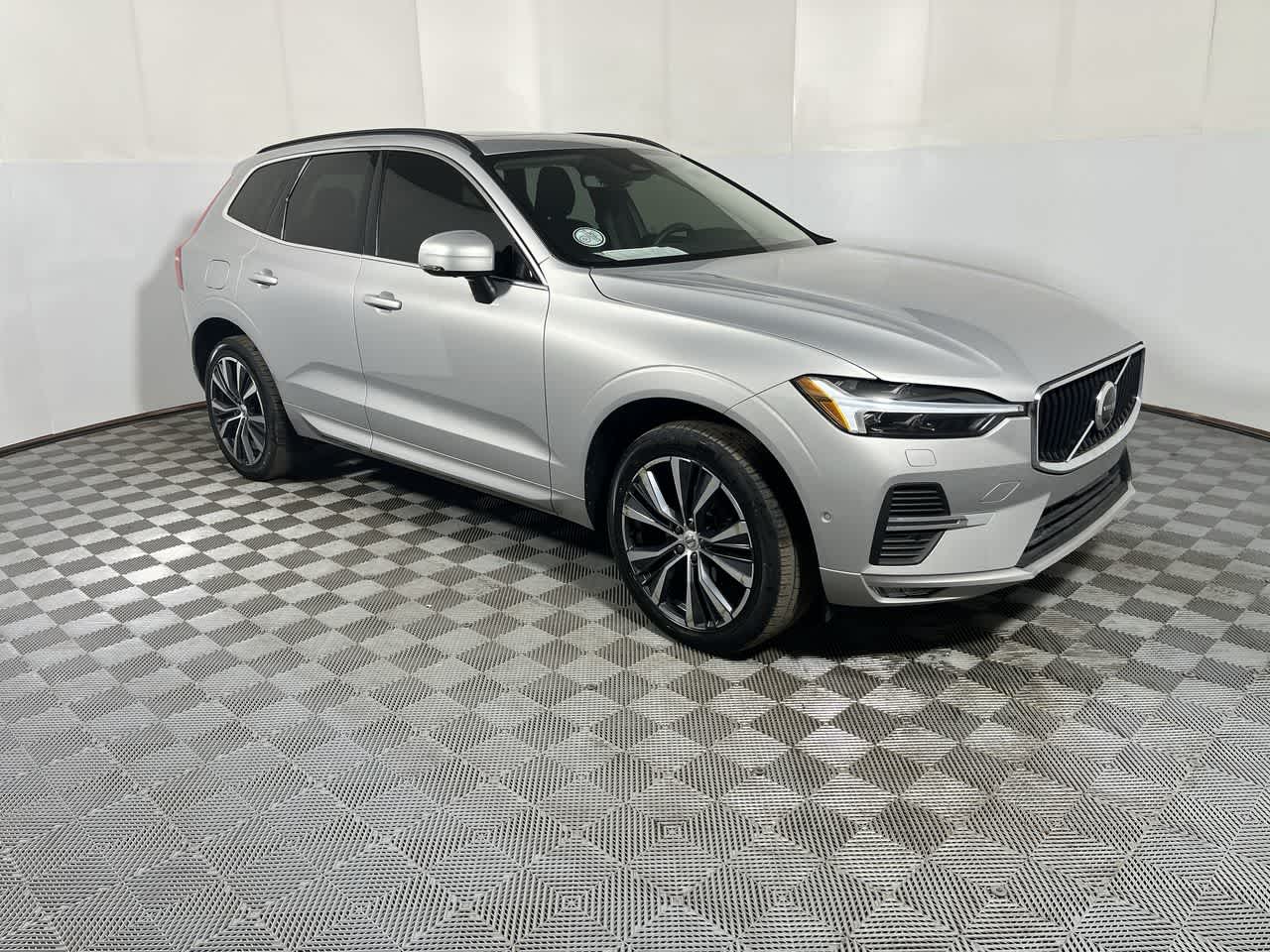 2022 Volvo XC60 Momentum