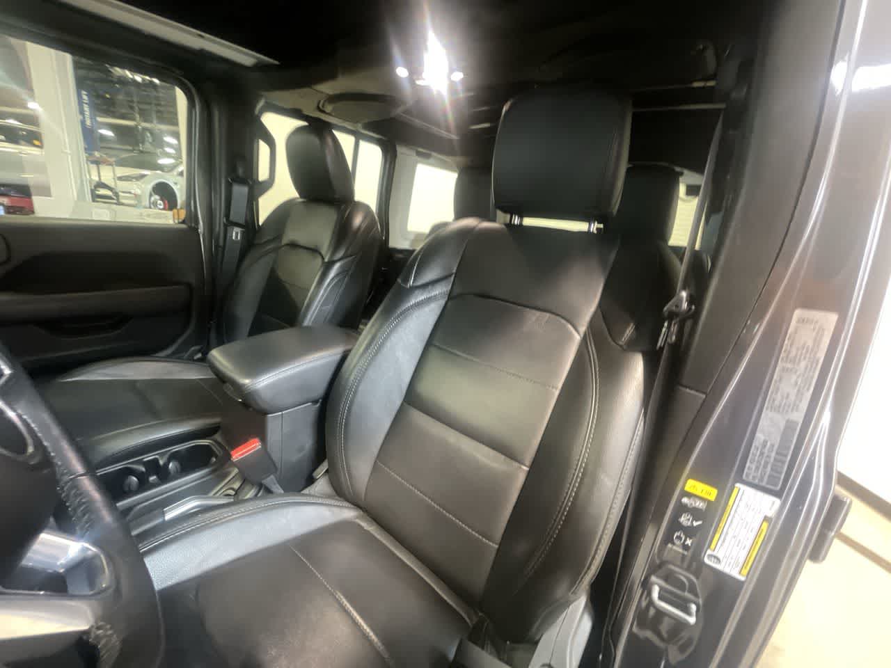 2022 Jeep Wrangler Unlimited Sahara Altitude