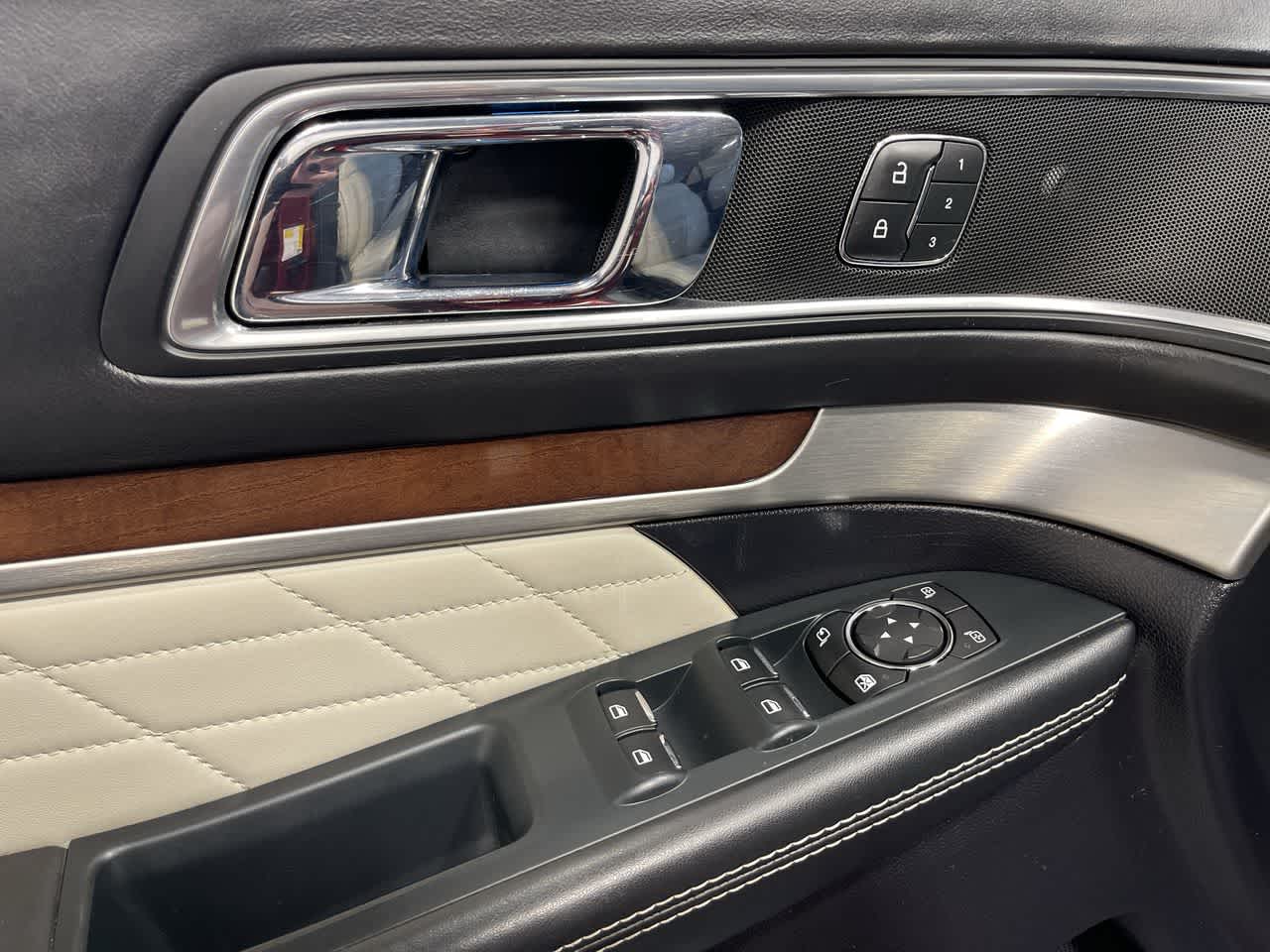 2019 Ford Explorer Platinum