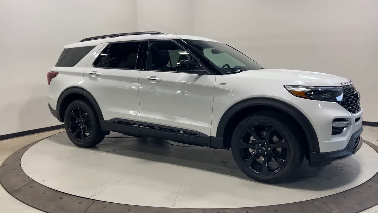 2024 Ford Explorer ST-Line