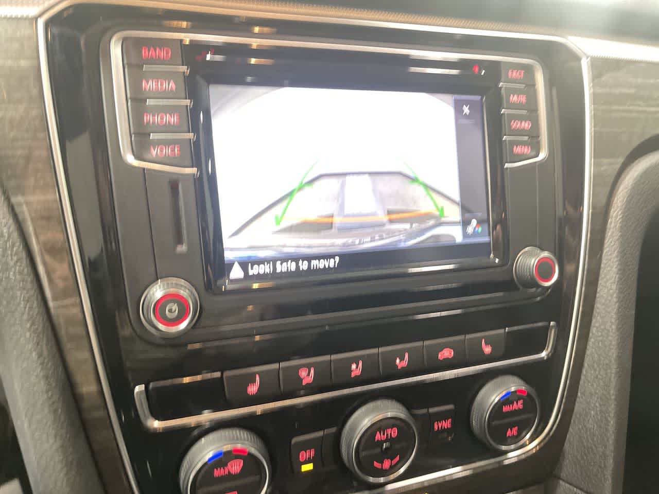 2016 Volkswagen Passat 1.8T SE