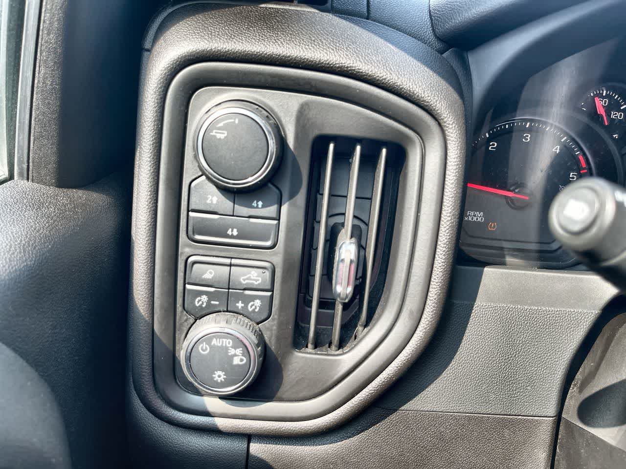 2024 Chevrolet Silverado 2500HD Custom