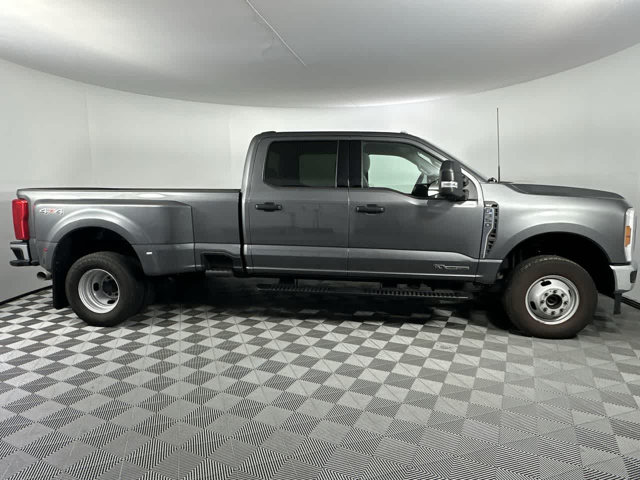 2025 Ford Super Duty F-350 DRW XL