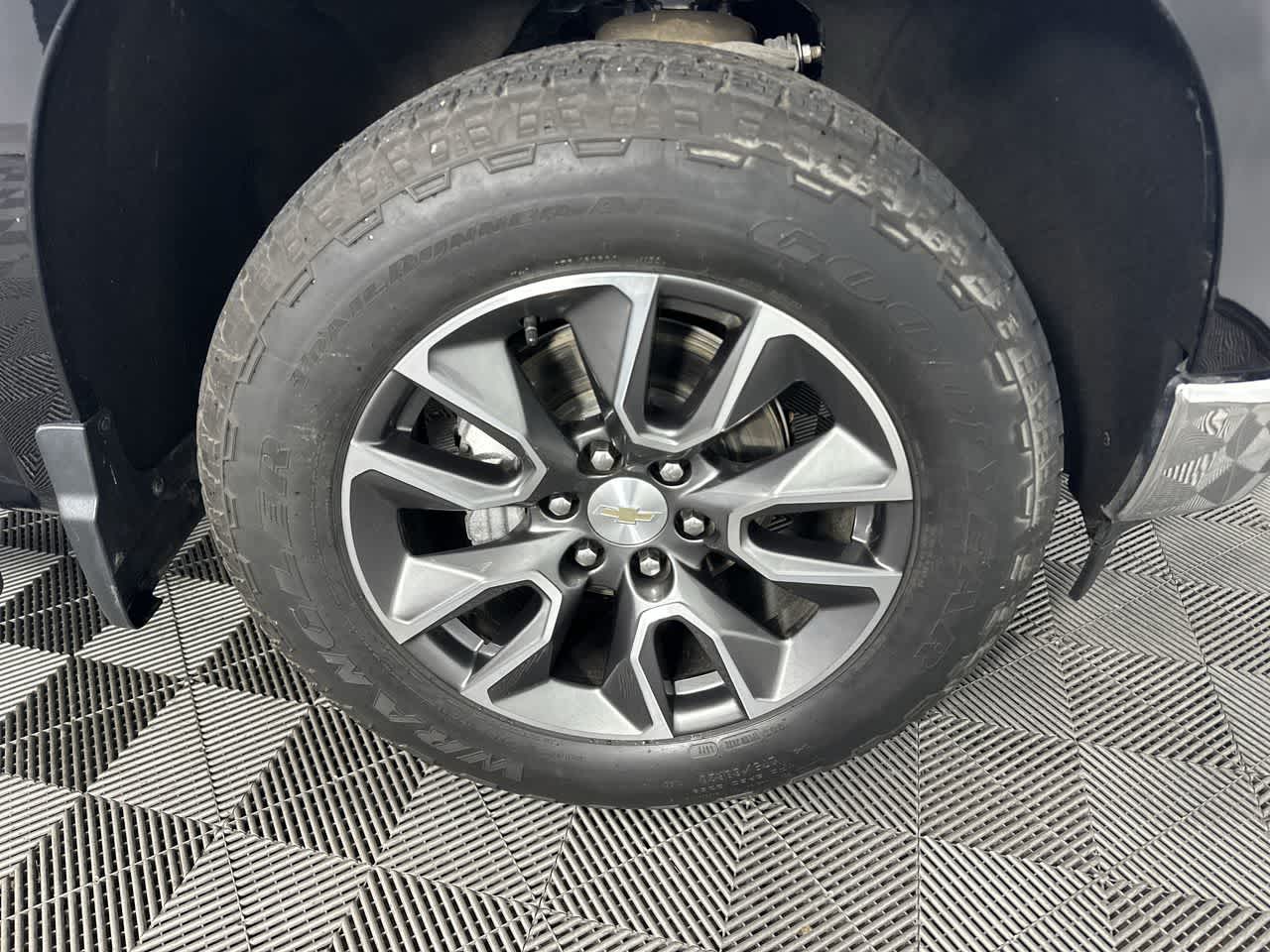 2023 Chevrolet Silverado 1500 LT (2FL)