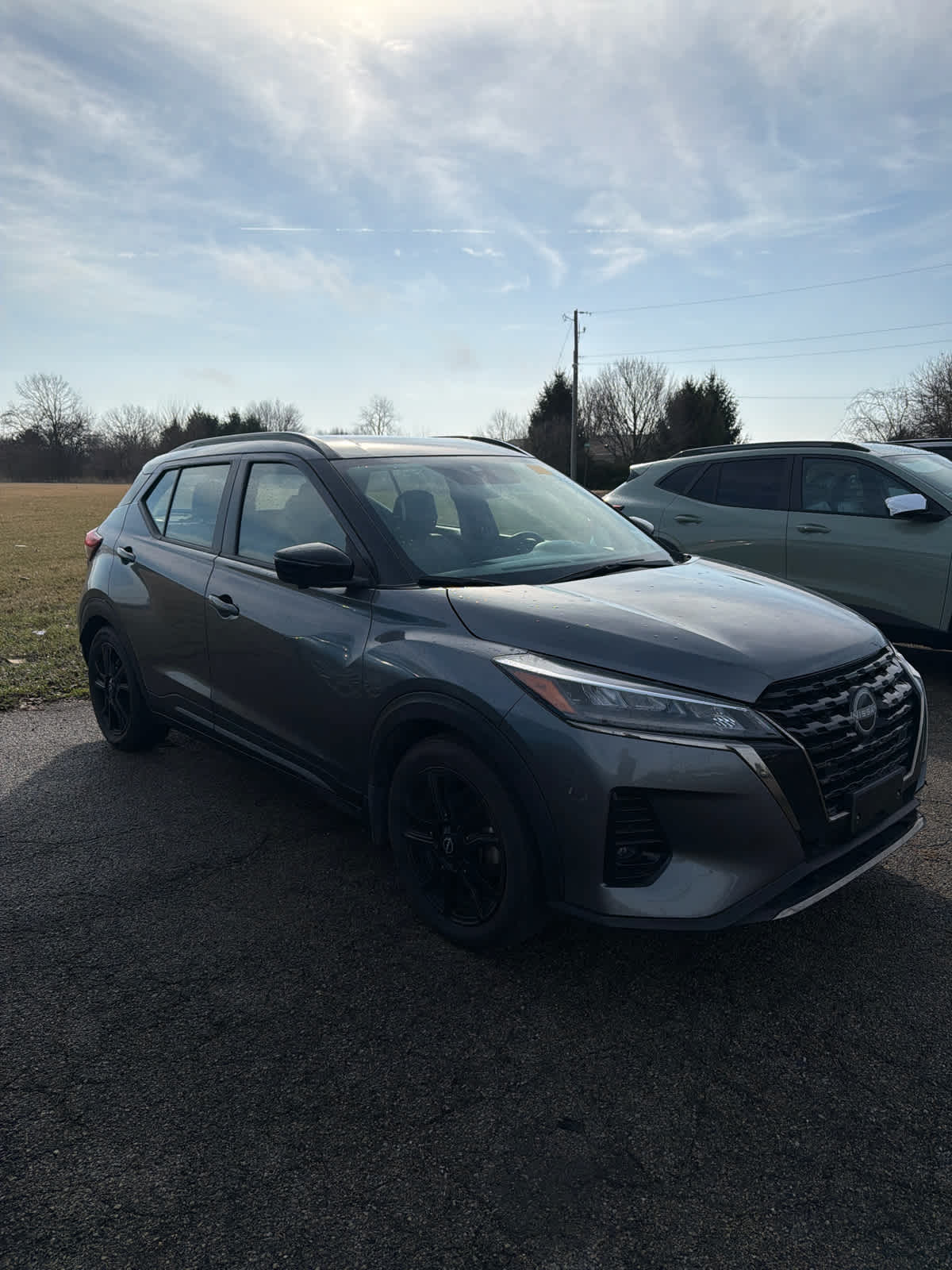 2023 Nissan Kicks SR