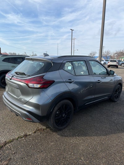 2023 Nissan Kicks SR