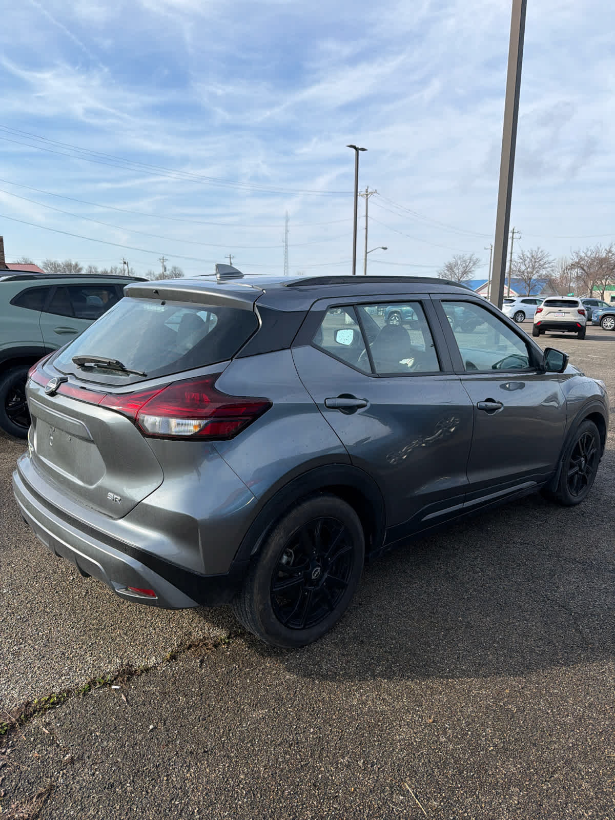 2023 Nissan Kicks SR