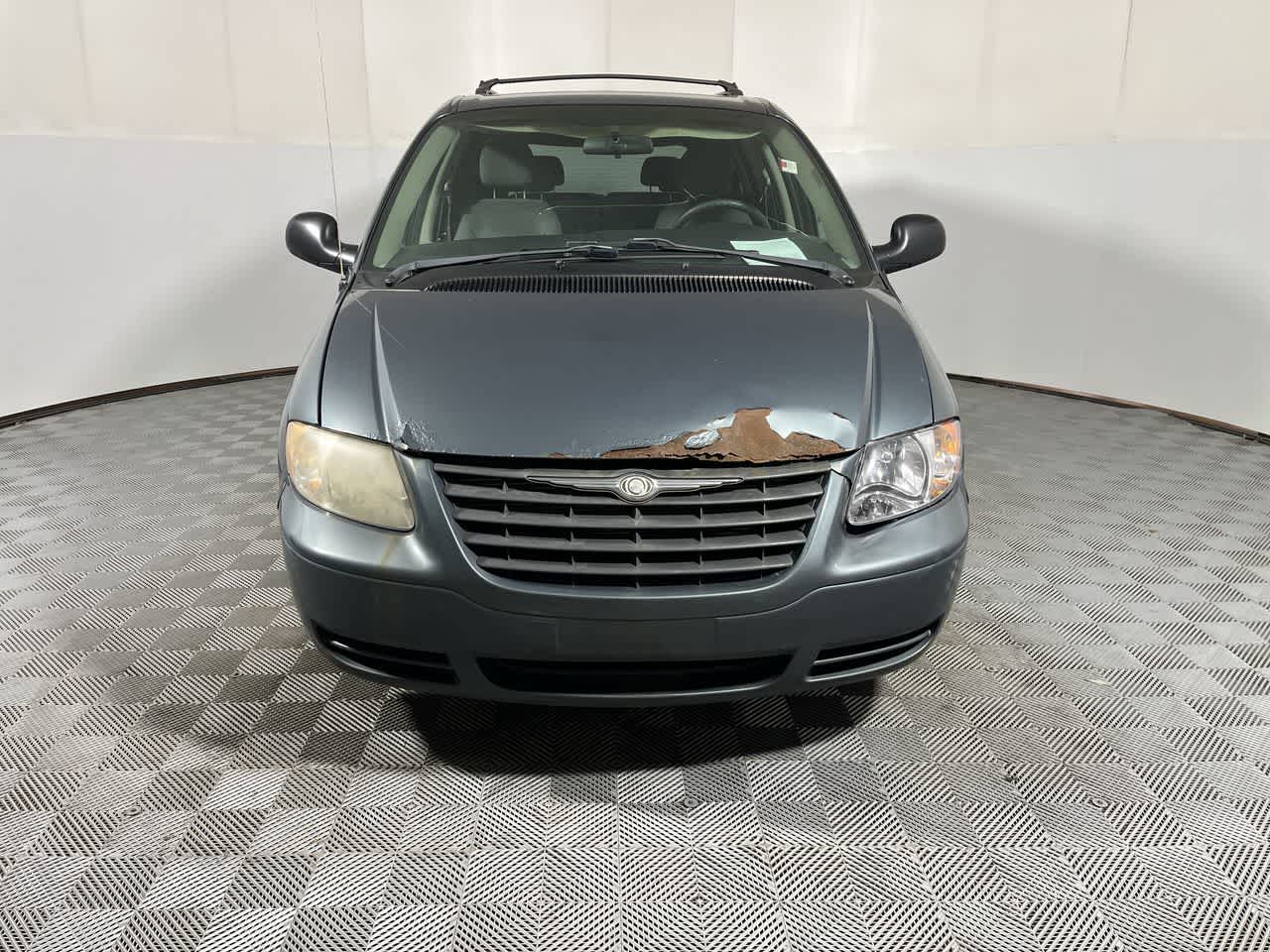 2006 Chrysler Town & Country SWB Base