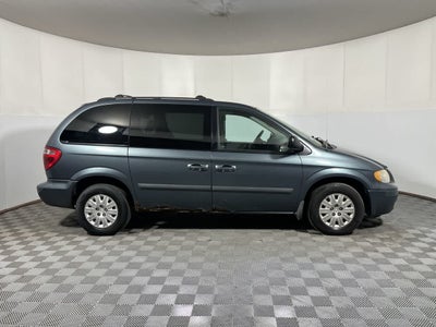 2006 Chrysler Town & Country SWB Base