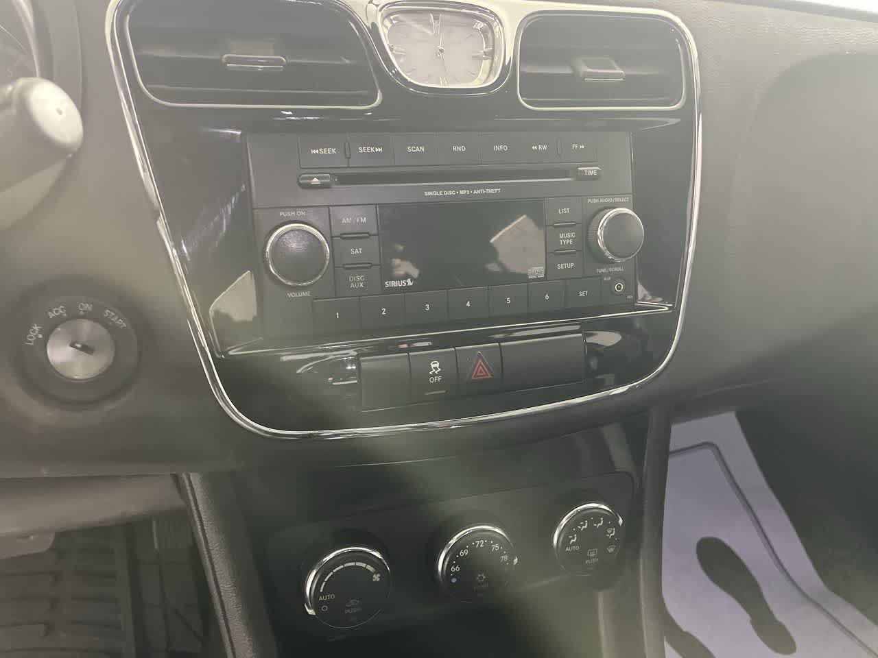 2013 Chrysler 200 Touring