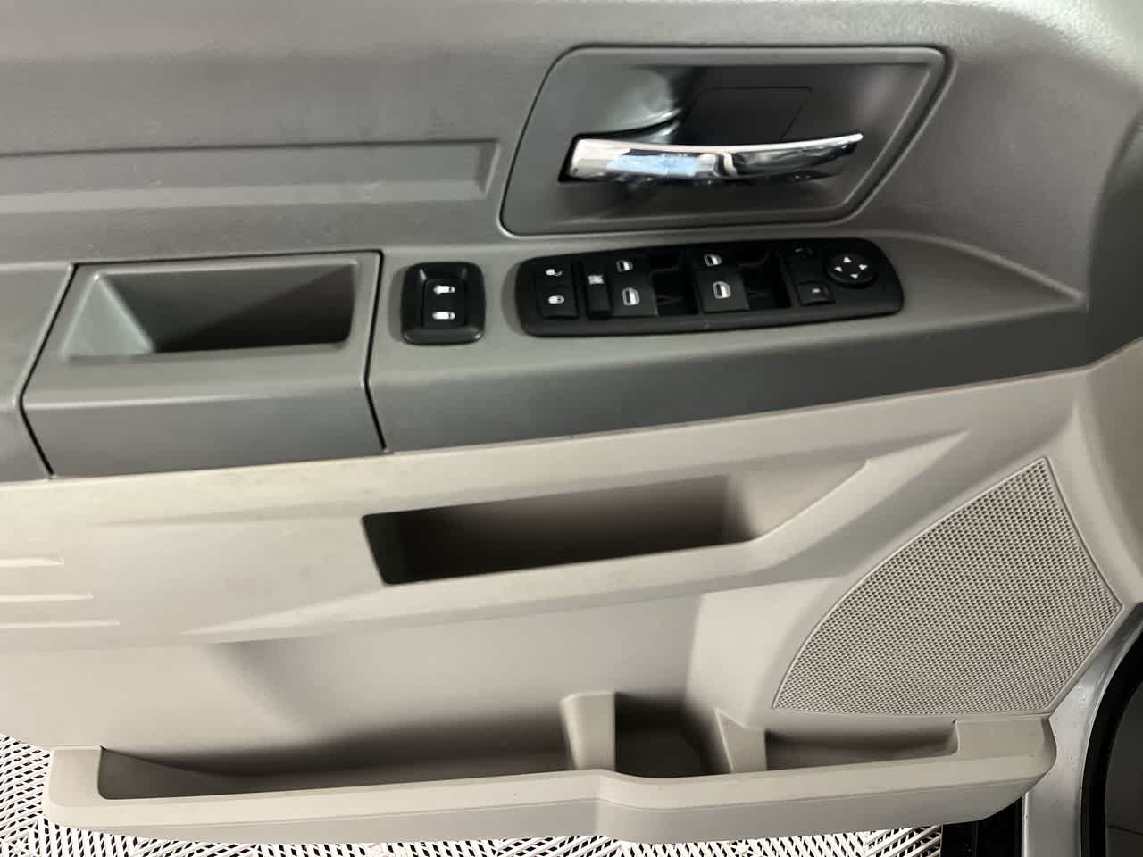 2009 Dodge Grand Caravan SE