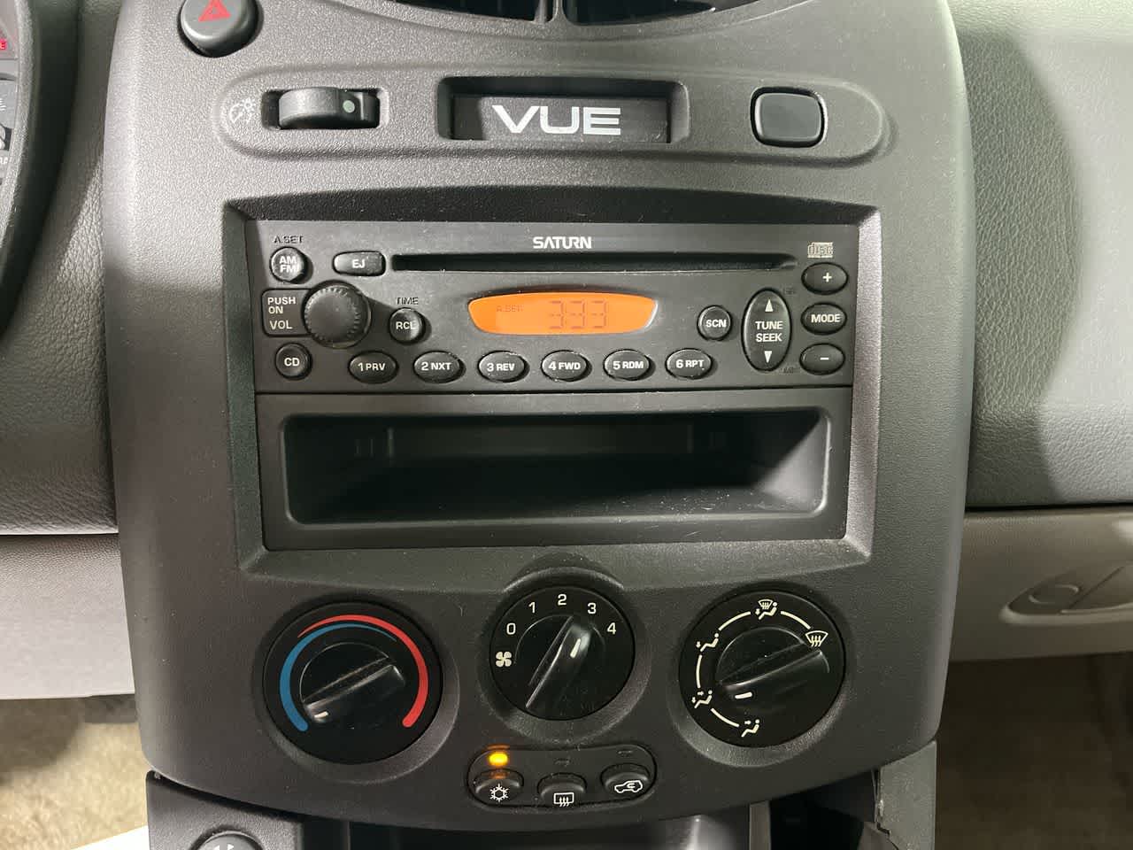 2003 Saturn Vue Base