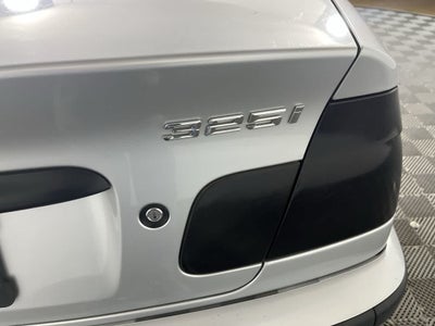 2005 BMW 3 Series 325i