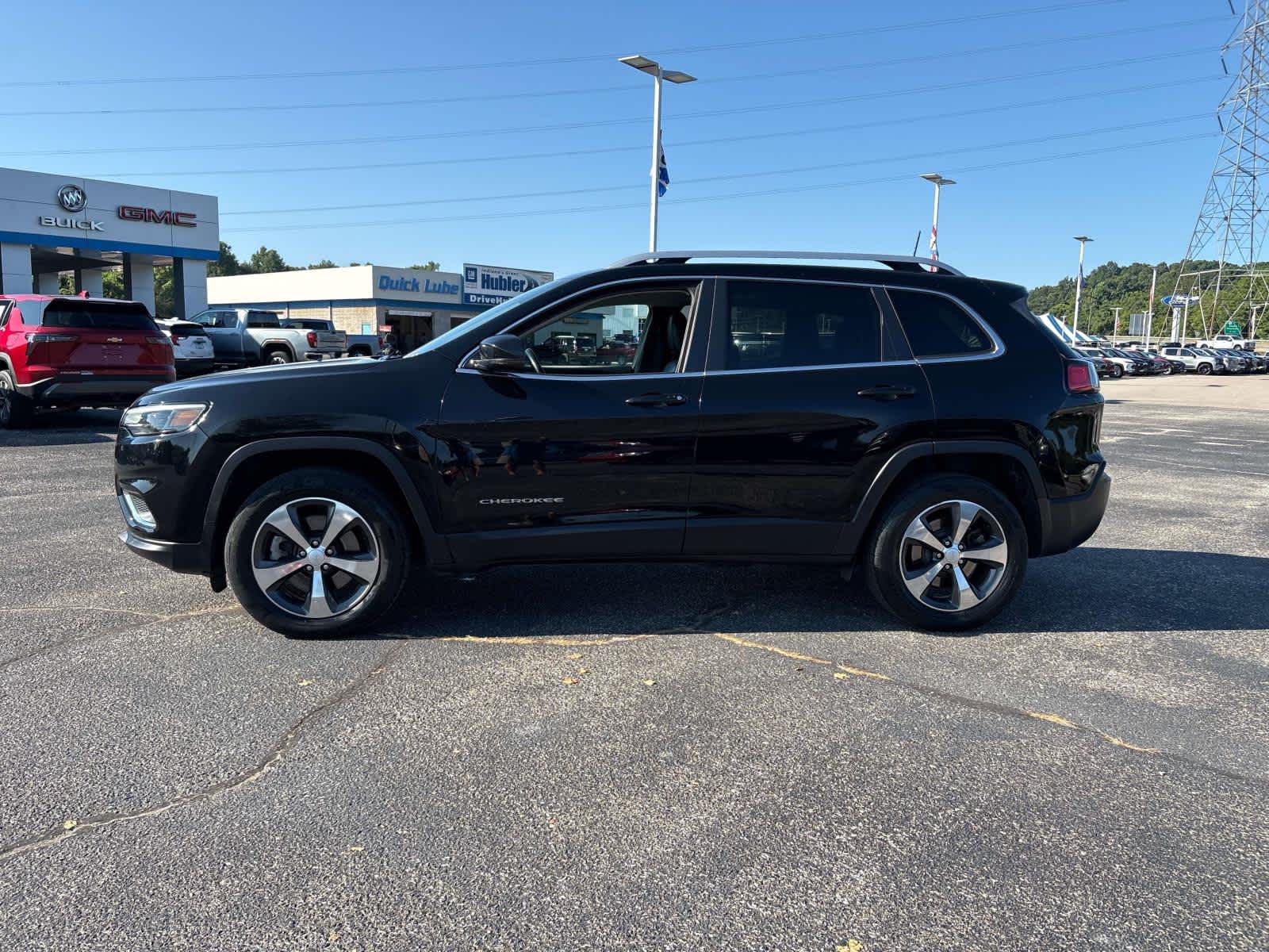 Used 2019 Jeep Cherokee Limited with VIN 1C4PJMDX2KD375538 for sale in Bedford, IN