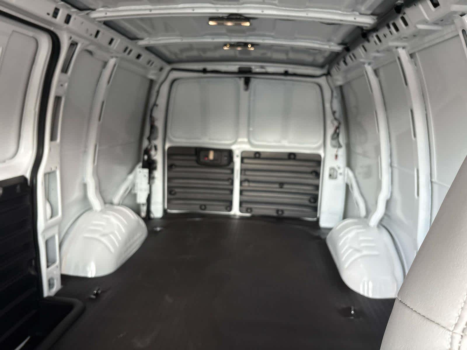 2026 Chevrolet Express Cargo Work Van - Photo 7