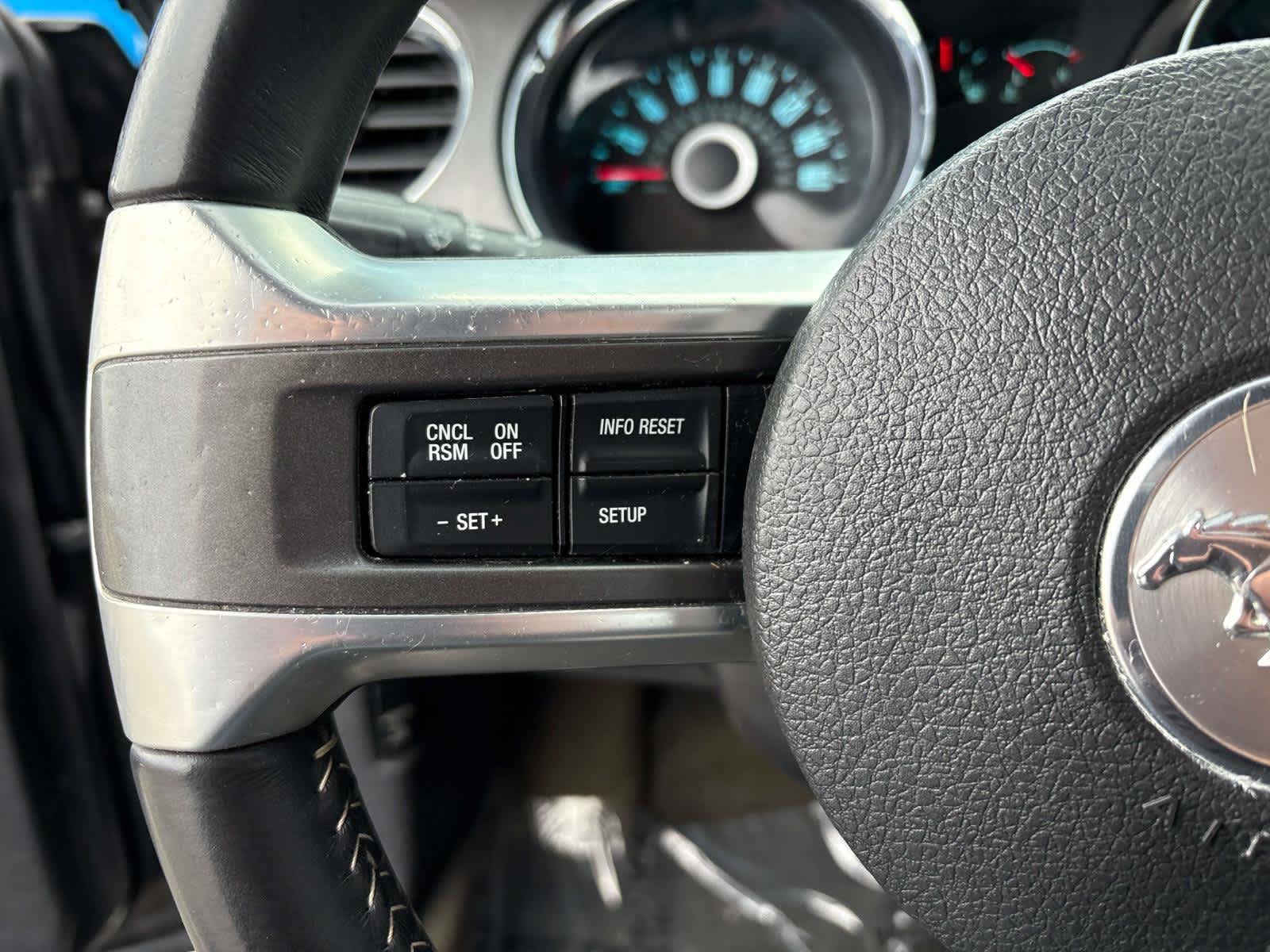 2014 Ford Mustang V6