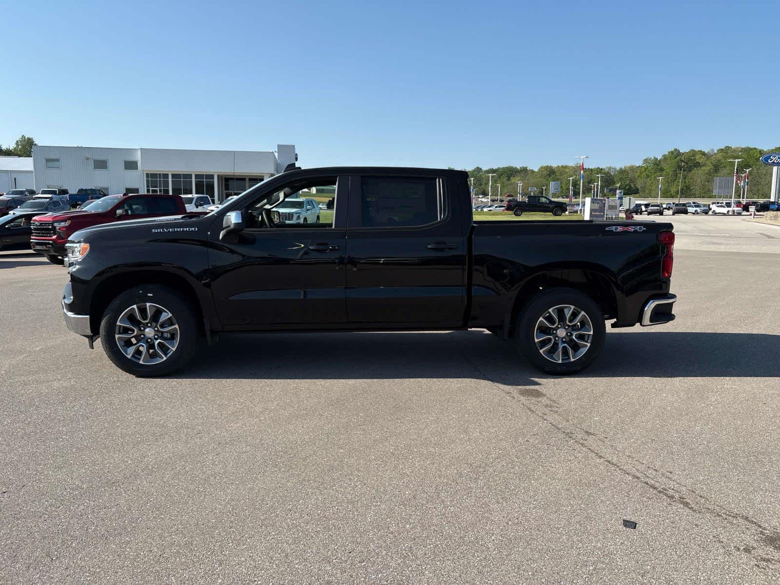 2026 Chevrolet Silverado 1500 LT (2FL)