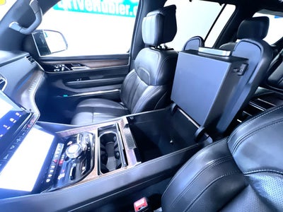 2023 Jeep Grand Wagoneer Base