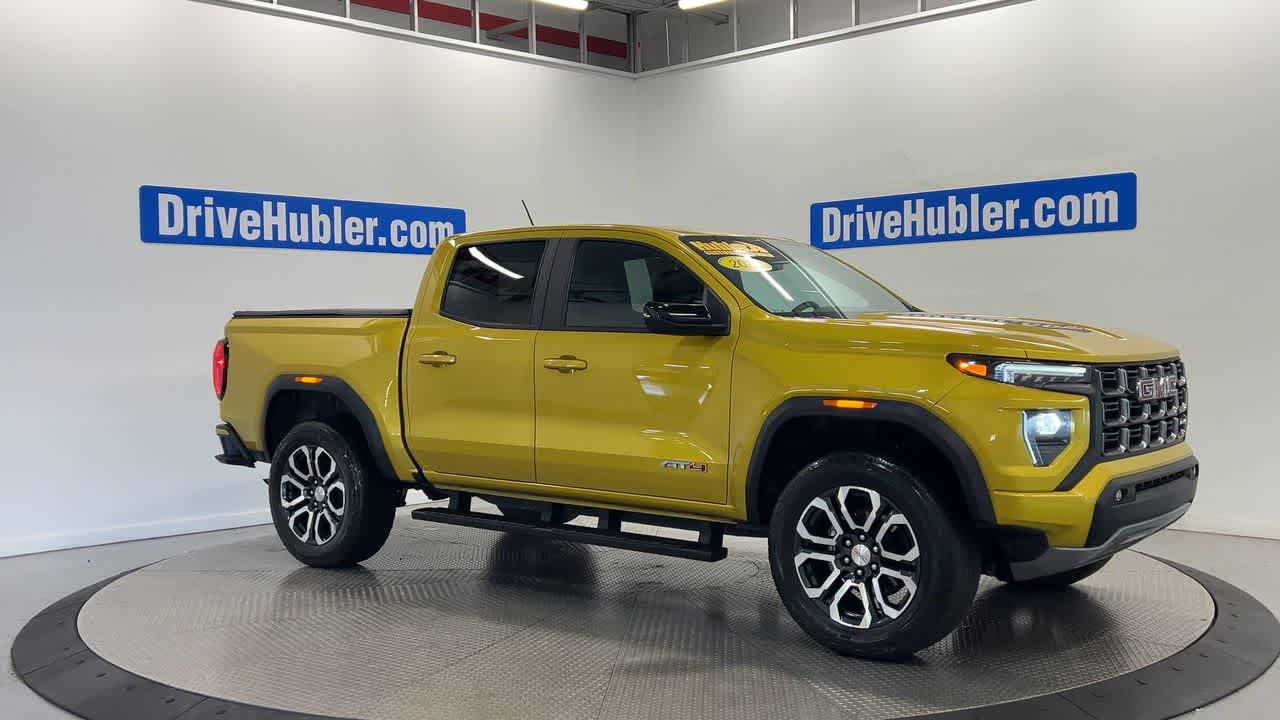 2023 GMC Canyon 4WD AT4