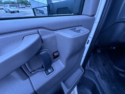 2025 Chevrolet Express Cutaway 3500 1WT