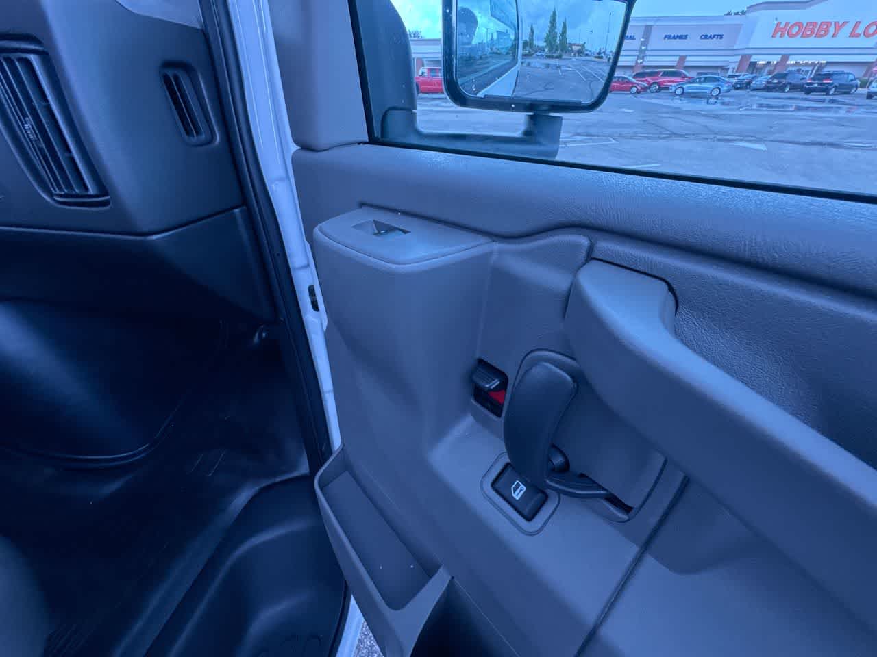 2026 Chevrolet Express Cutaway 3500 1WT
