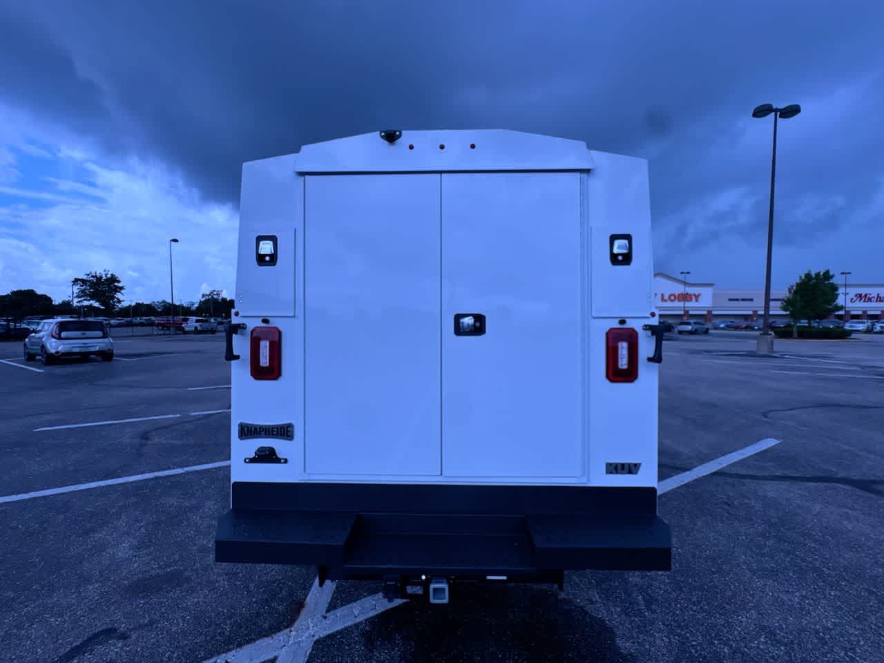 2026 Chevrolet Express Cutaway 3500 1WT