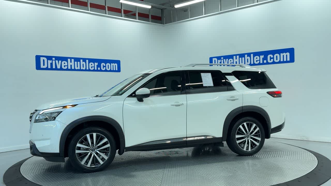 2022 Nissan Pathfinder Platinum