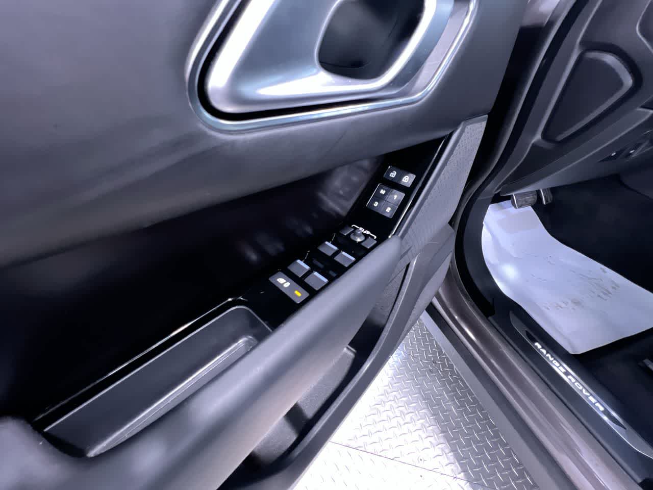 2026 Land Rover Range Rover Velar Autobiography