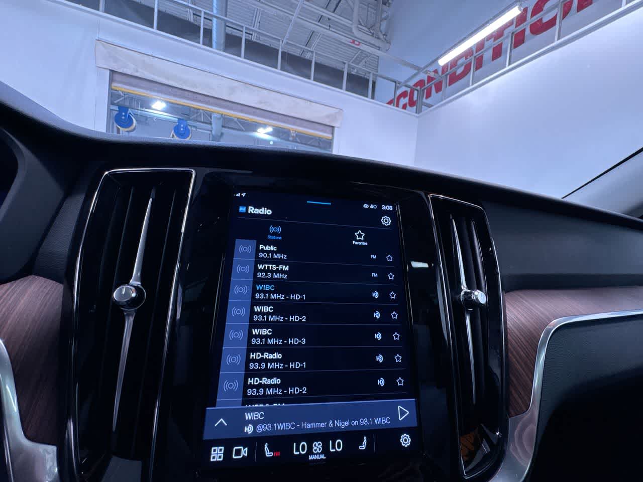 2025 Volvo V60 Cross Country Plus