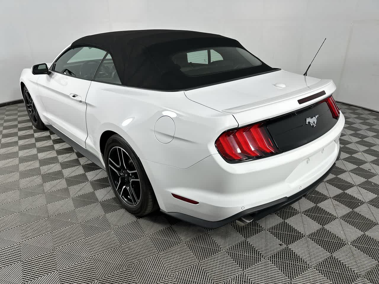 2023 Ford Mustang EcoBoost