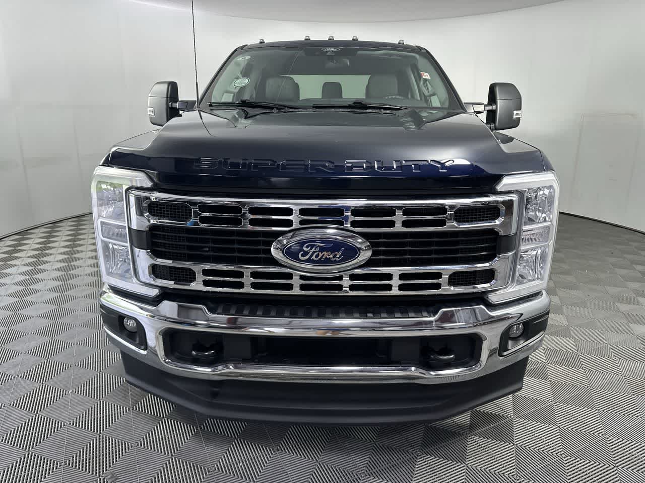 2025 Ford Super Duty F-350 DRW XL