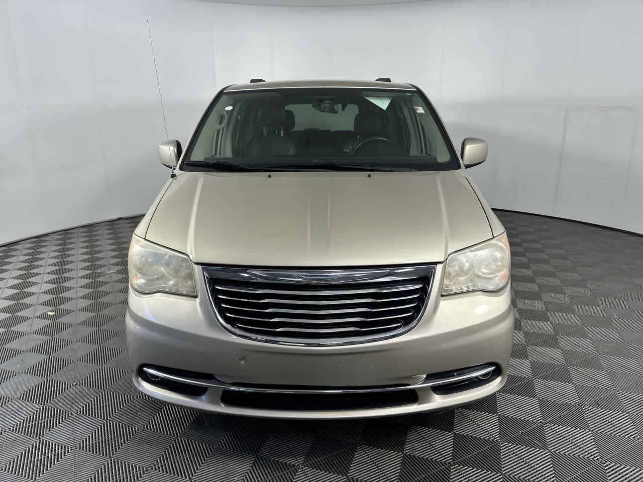 2013 Chrysler Town & Country Touring
