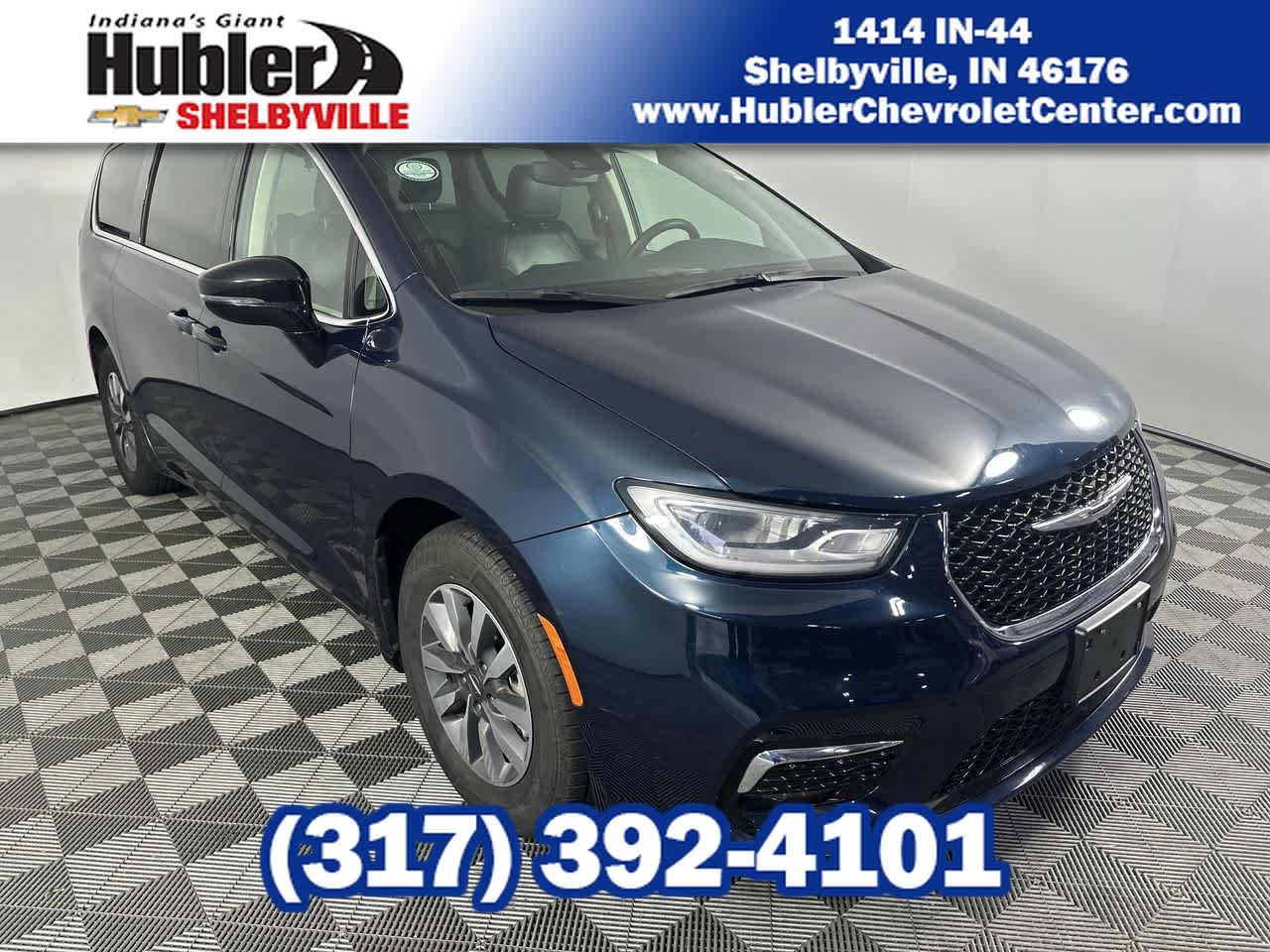 2024 Chrysler Pacifica Hybrid Select