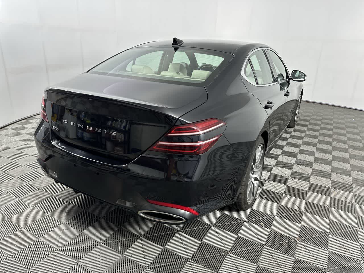 2025 Genesis G70 2.5T