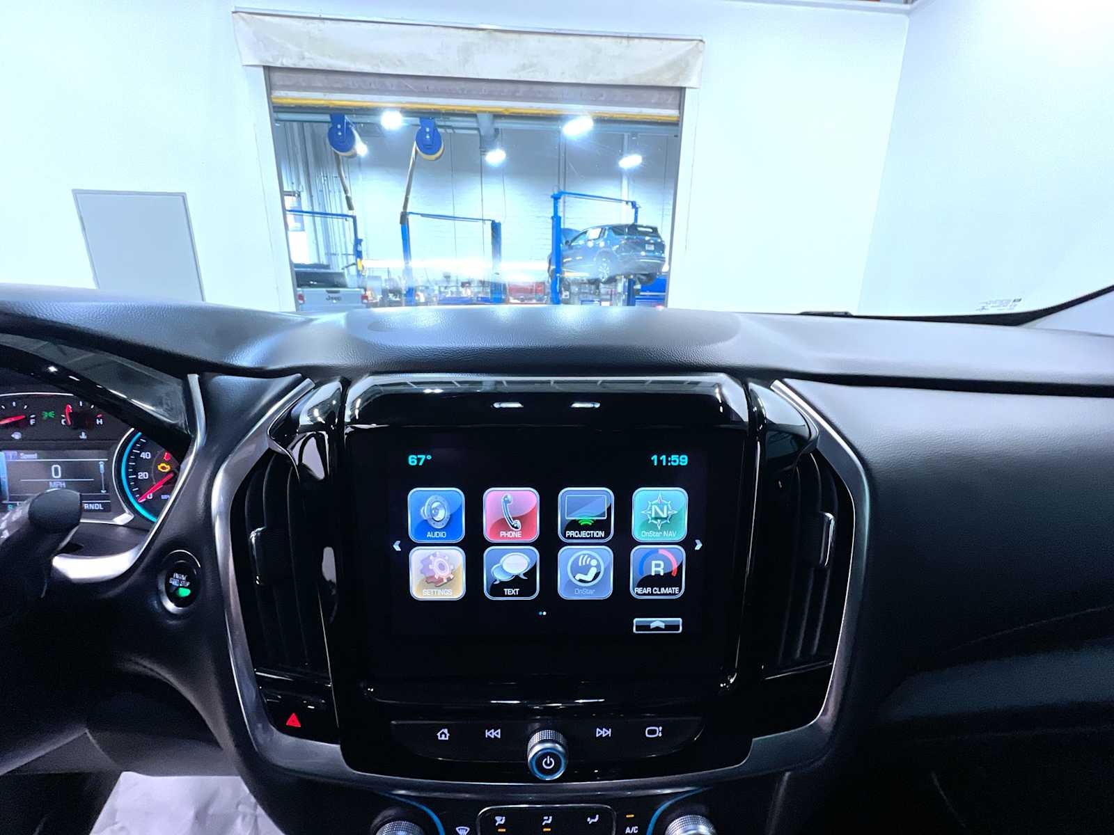 2018 Chevrolet Traverse LT Cloth