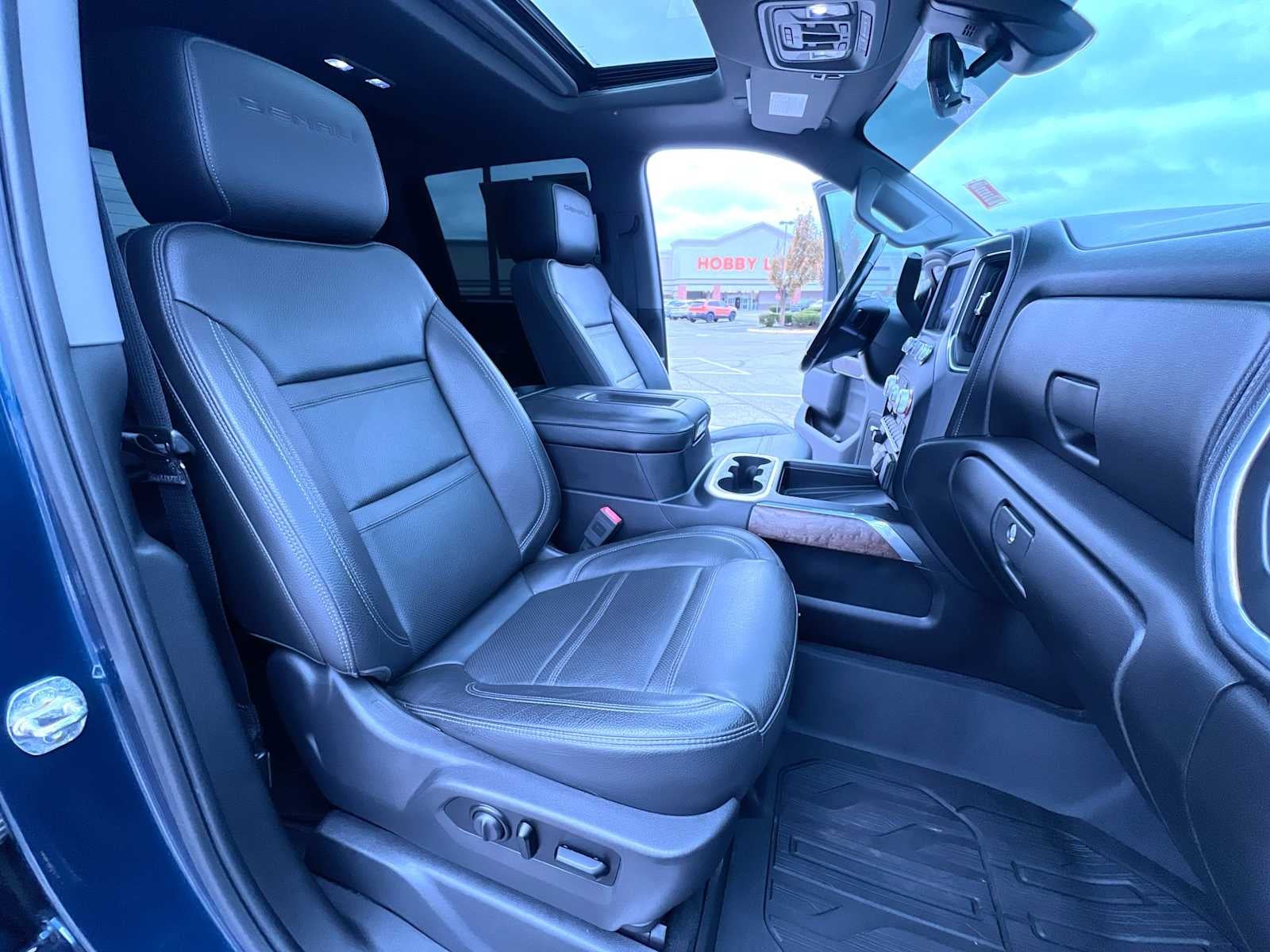 2023 GMC Sierra 2500HD Denali