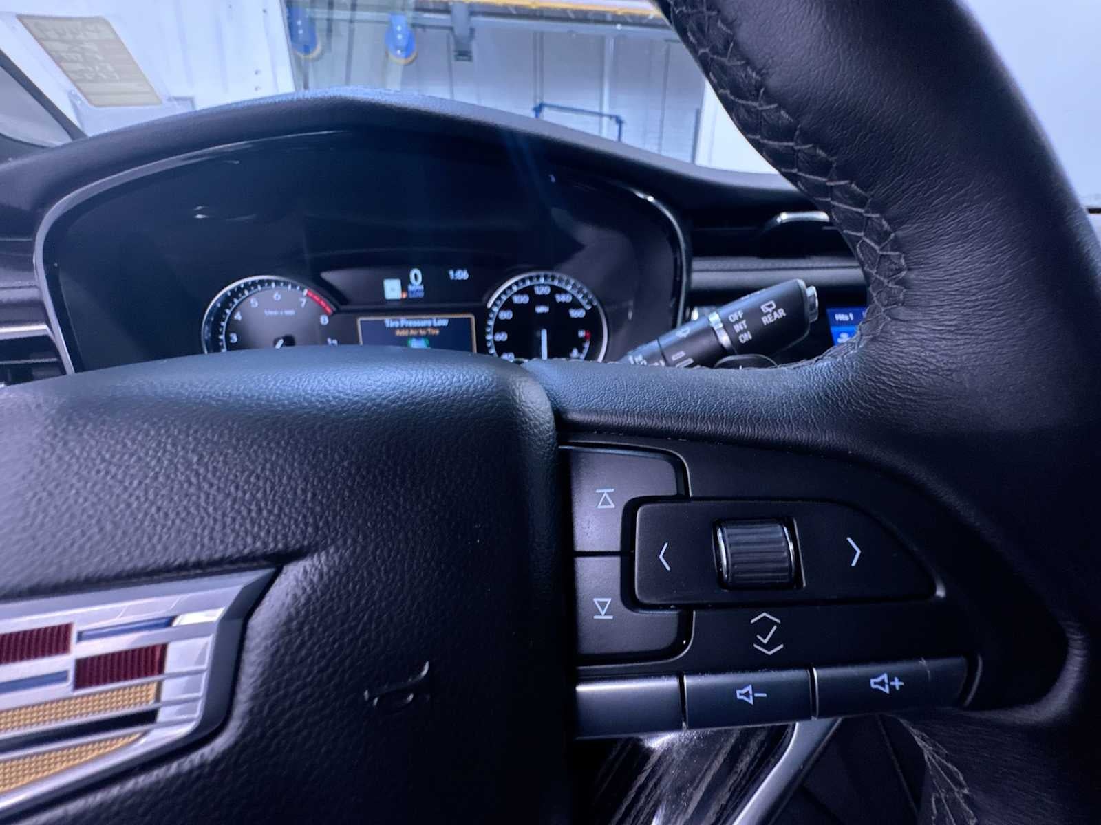 2025 Cadillac XT6 FWD Premium Luxury