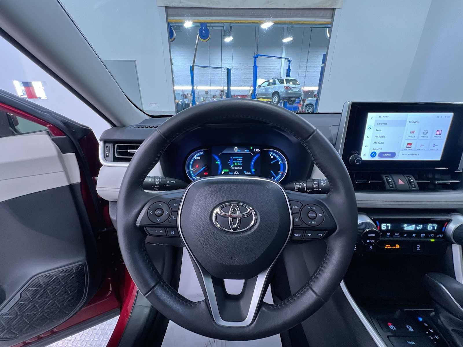2023 Toyota RAV4 Hybrid XLE Premium
