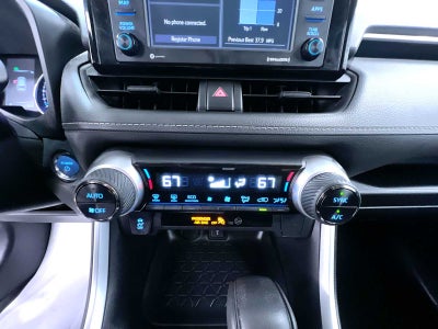 2022 Toyota RAV4 Hybrid XLE