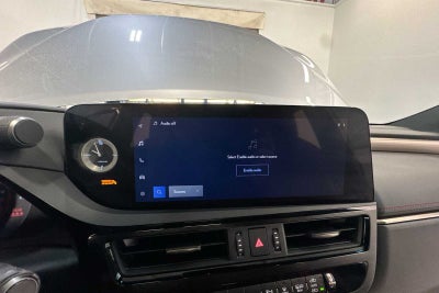 2023 Lexus ES F SPORT Handling