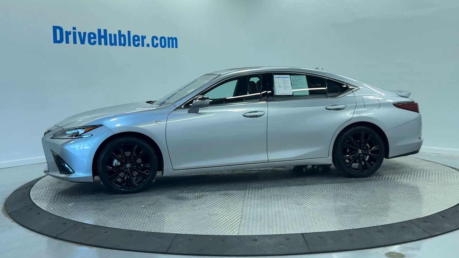 2023 Lexus ES F SPORT Handling