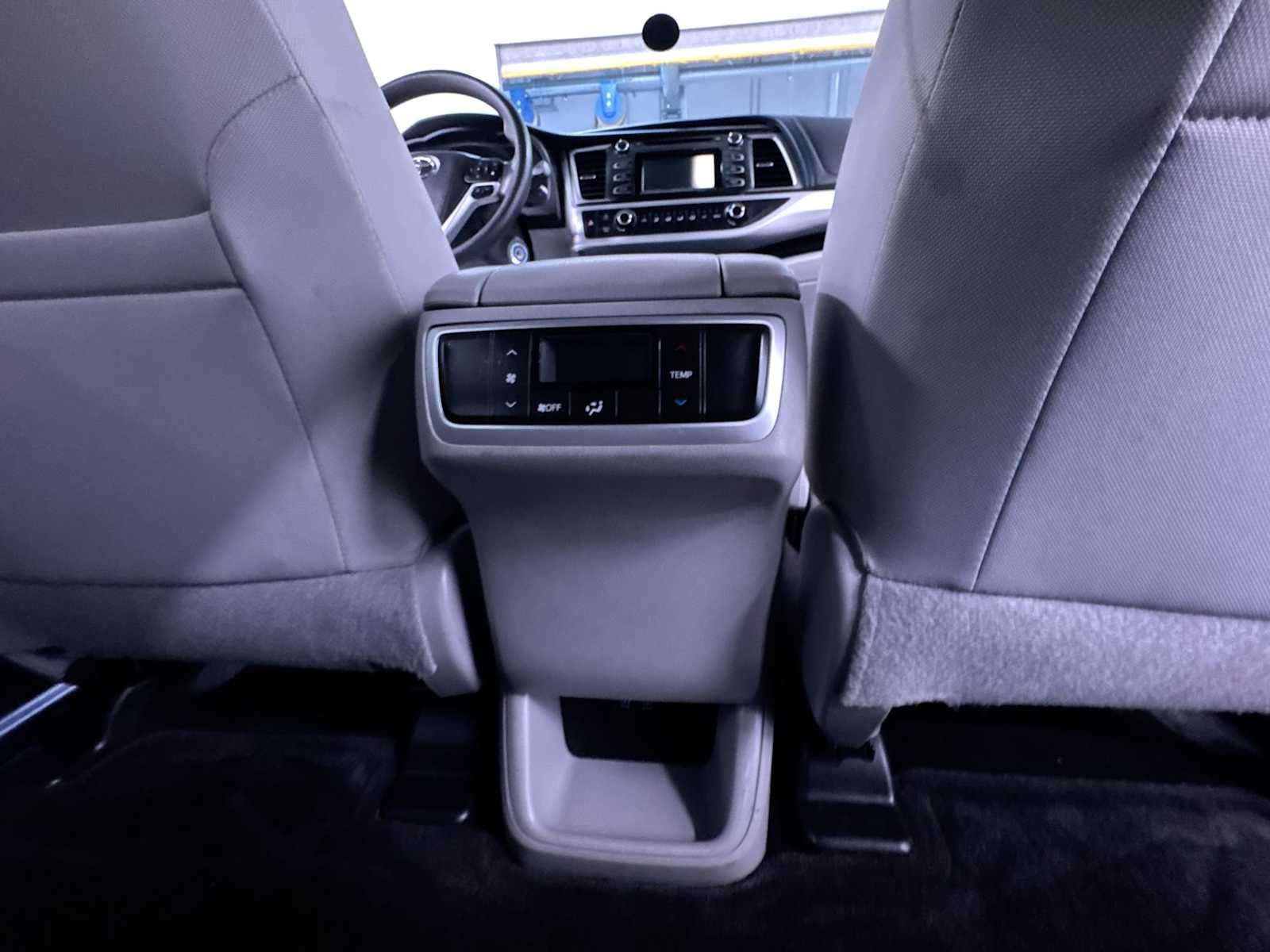 2018 Toyota Highlander LE