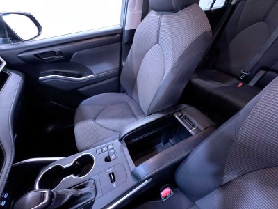 2025 Toyota Highlander LE