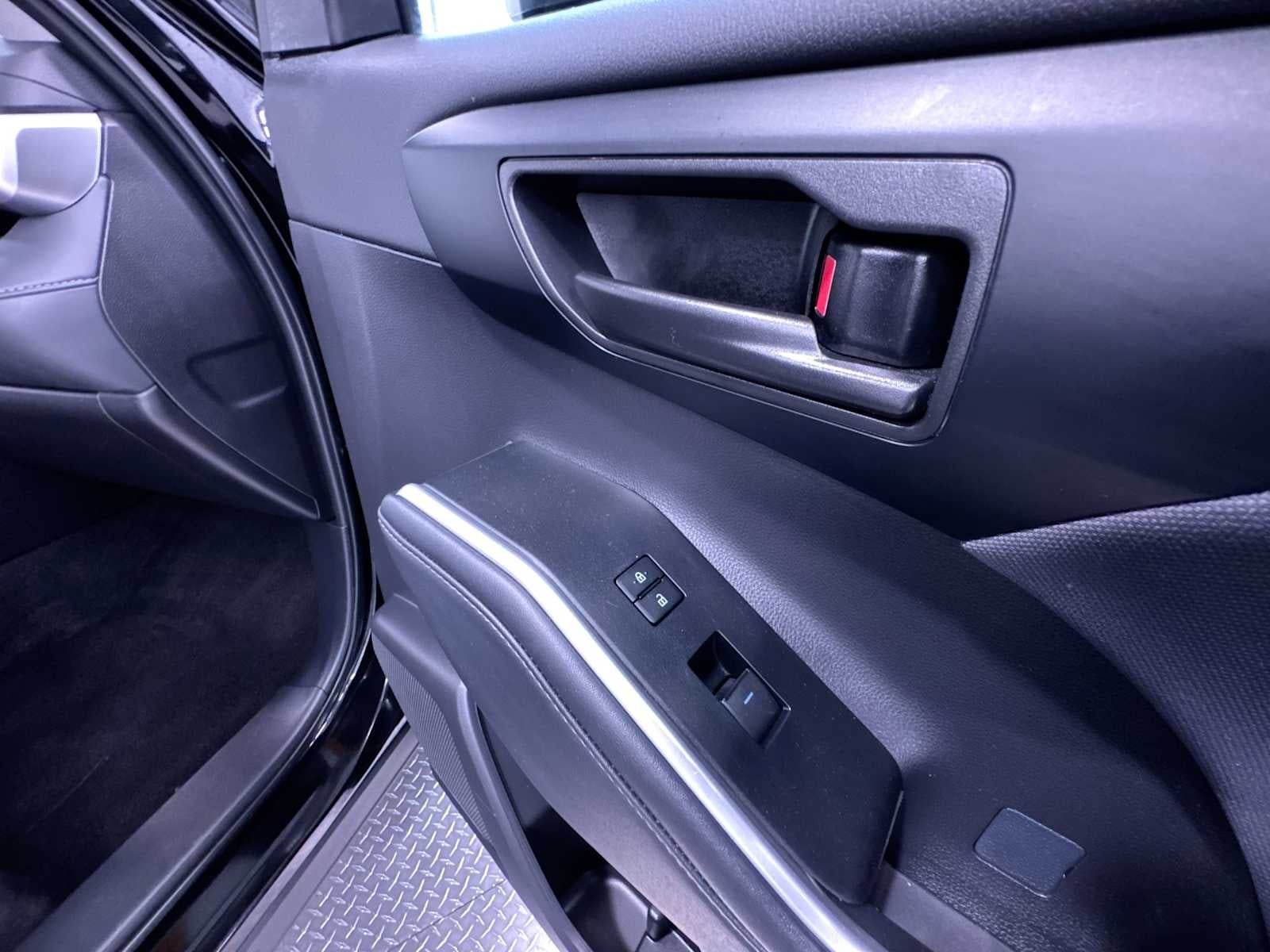 2025 Toyota Highlander LE